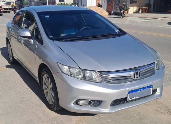 HONDA CIVIC 1.8 LXS 16V FLEX 4P AUTOMÁTICO